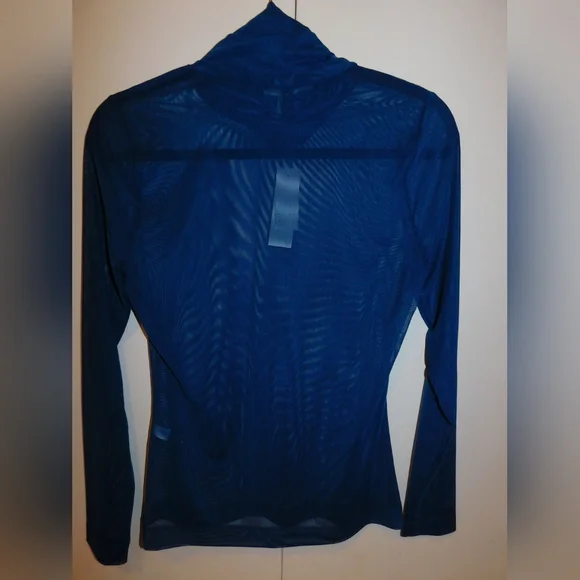 Mesh LS TNeck - Picture 3 of 12